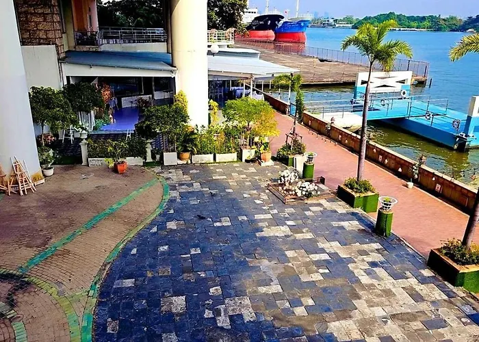 River View *